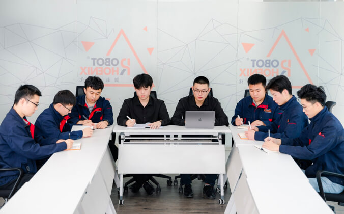 8 men are having a meeting
