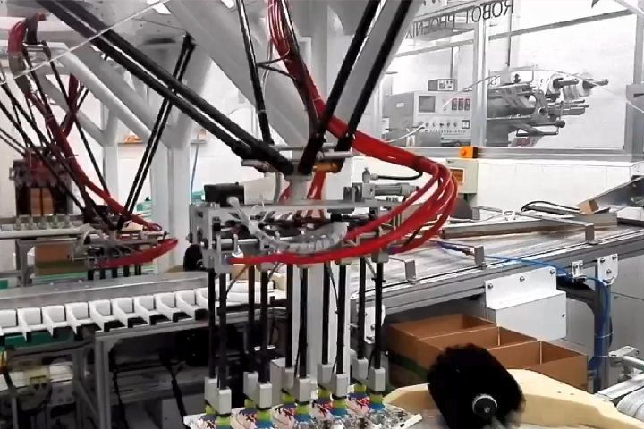 electronical robots sorting and inspecting